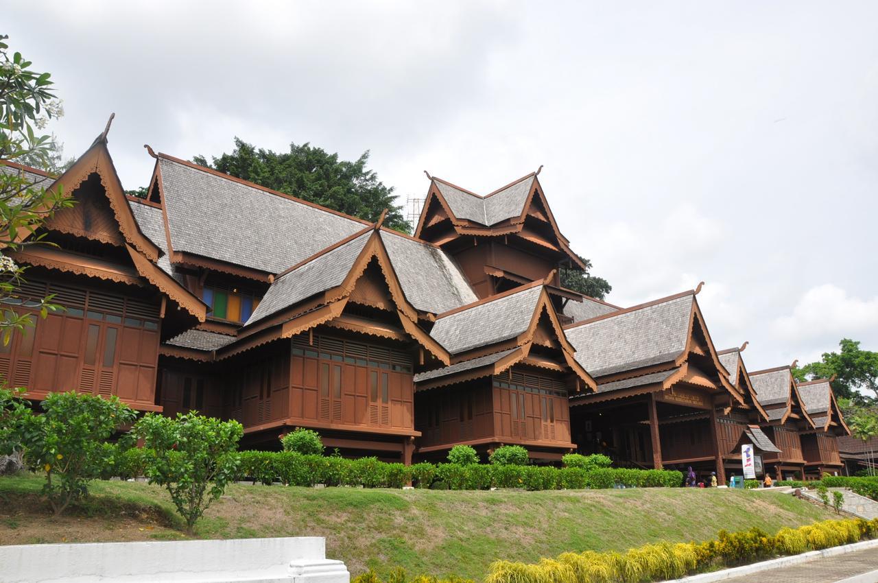 Mrc Hotel Melaka Raya Exterior foto